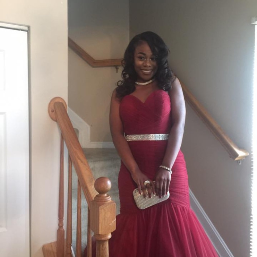 Luxurious burgundy mermaid style prom dress!!!